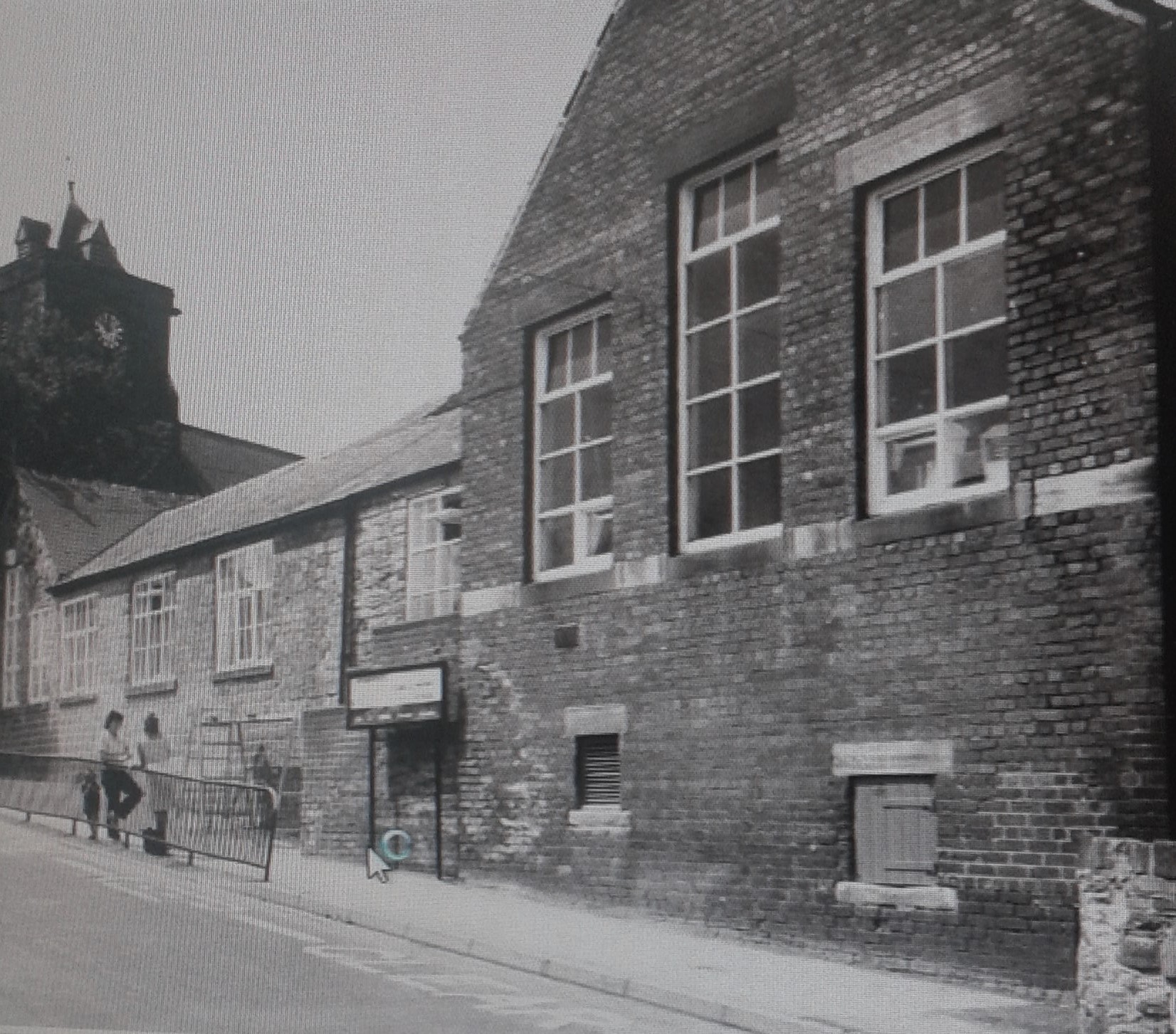 The Stones of Mosborough Hall, Derbyshire By John Rotherham February, 2017 Mosborough History